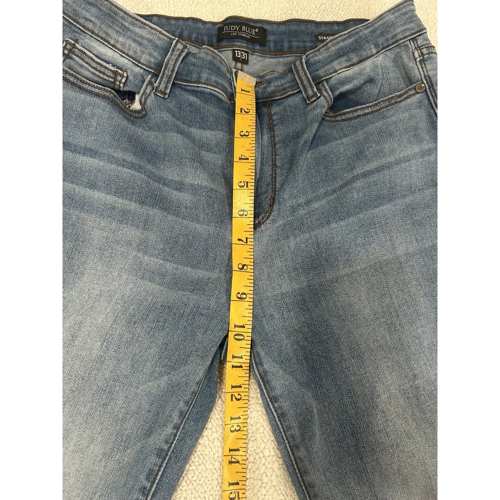 Judy Blue Womens Straight Fit Medium Wash Jeans Size 13/31 - Picture 8 of 8